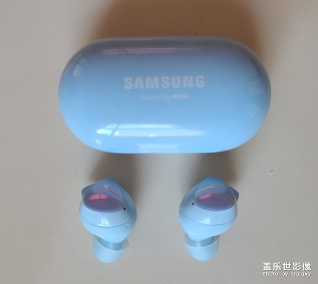 使用了一個(gè)月的 Samsung Galaxy Bud+