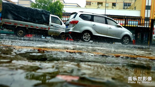 有時淋雨也是一種宣泄