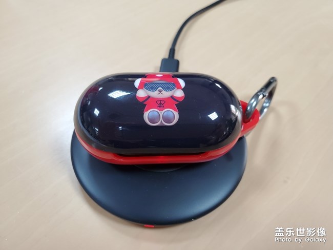 終于買了GALAXY BUDS+