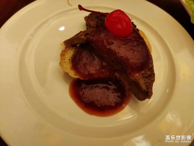 天氣晴好，心情舒暢，出來小聚，放松放松！