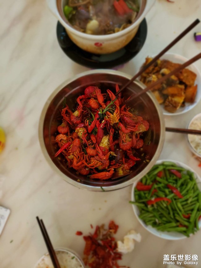 【午夜饕餮】小龍蝦花甲啤酒鴨雞翅