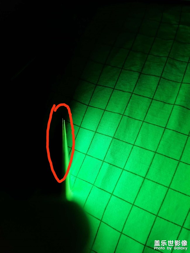 s20+這算是漏光吧！