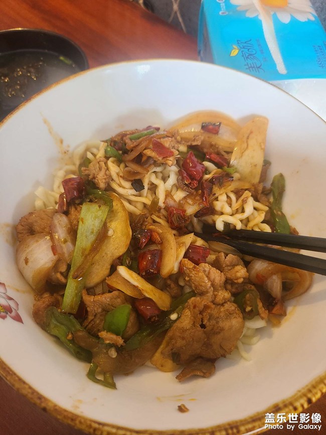 聽(tīng)說(shuō)這里的面好吃