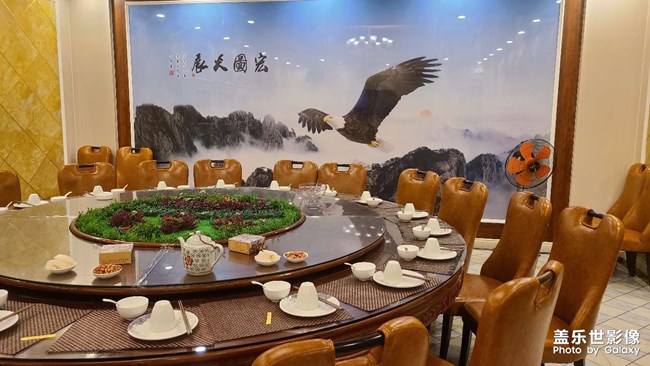 慶祝雙節(jié)，菜品很多，拍不完??門口的冬瓜就是這樣煮的