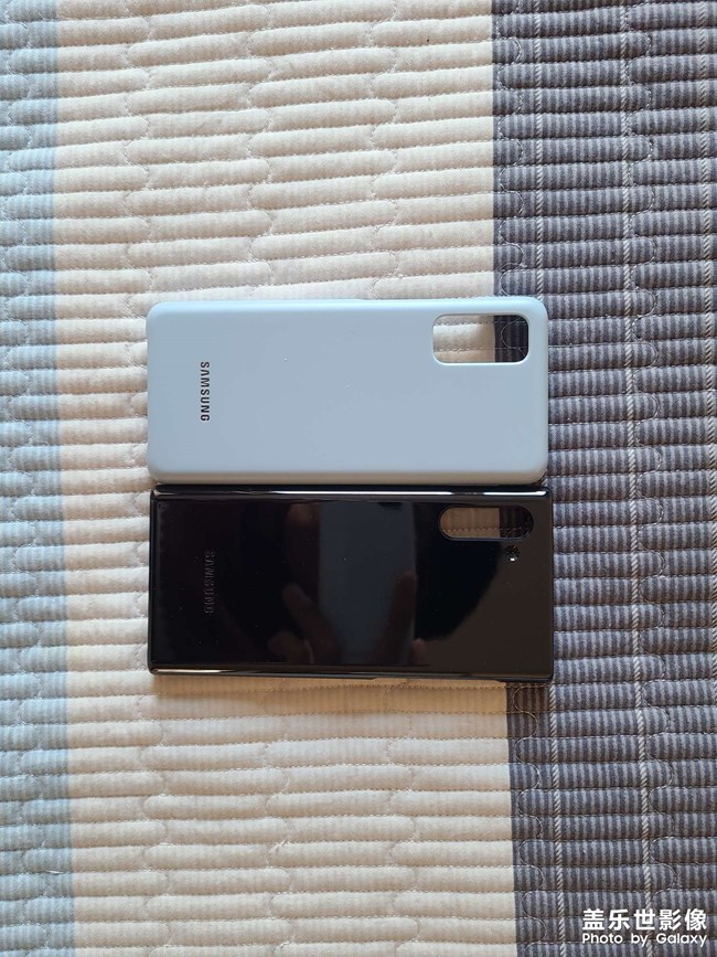 出一個(gè)三星S20和note10的led殼，都極新