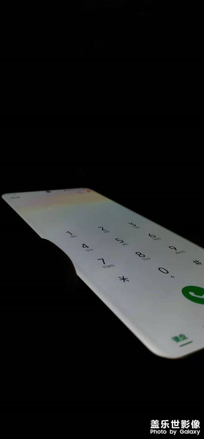 這是什么情況？燒屏了？還是壓壞了