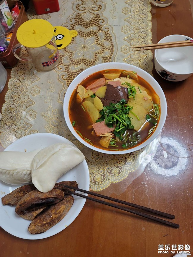 做了毛血旺和干鍋鴨頭。