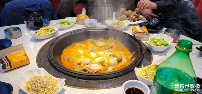 東北鐵鍋噸大鵝，鮑魚(yú)飯