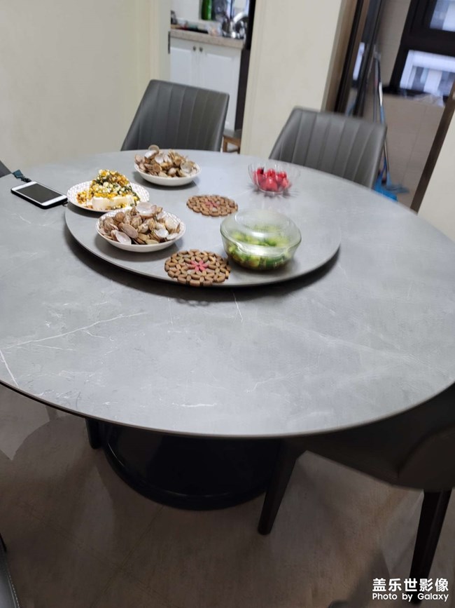 燒點(diǎn)飯，準(zhǔn)備吃飯了