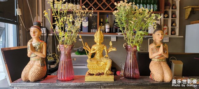 品嘗泰國美食、泰式蒜香炸魚、冬蔭功海鮮