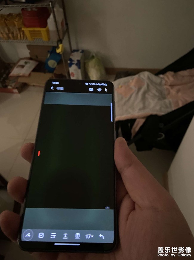 求助，這是屏幕壞了么