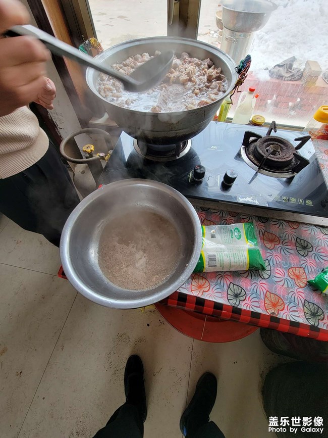 羊肉羊蹄羊頭美滋滋！