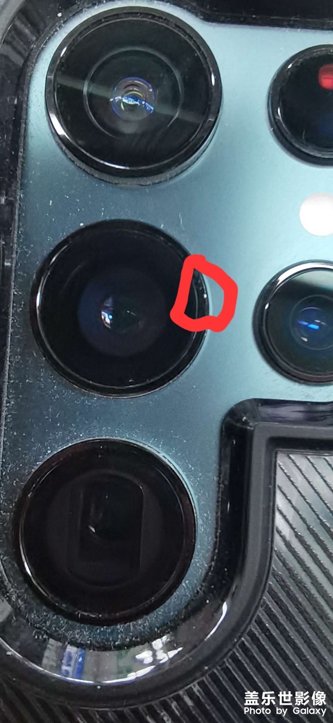 三星S22U新買(mǎi)的不到半月后攝主攝鏡頭邊框掉漆