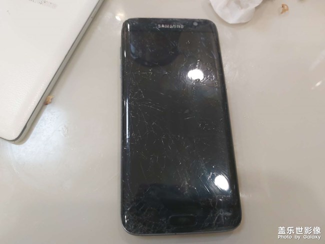 重摔加進水的s7 edge