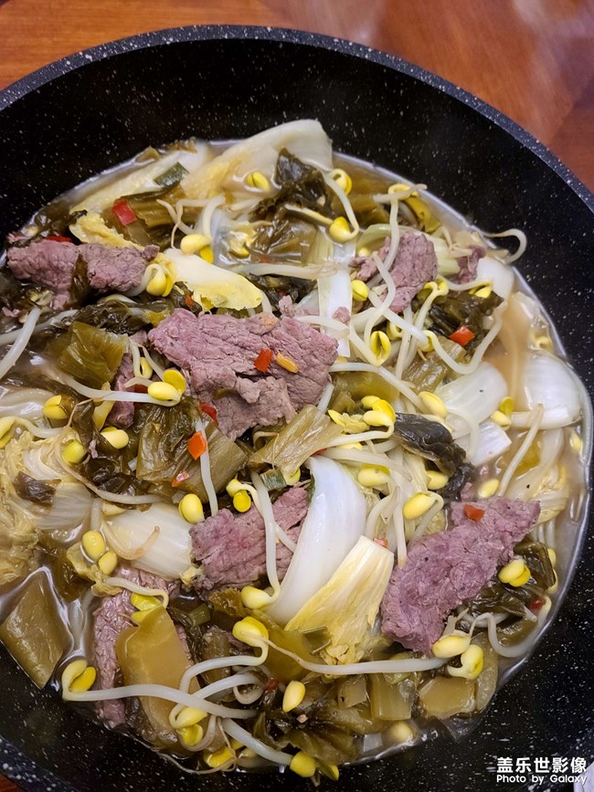 餓了，對(duì)付一口