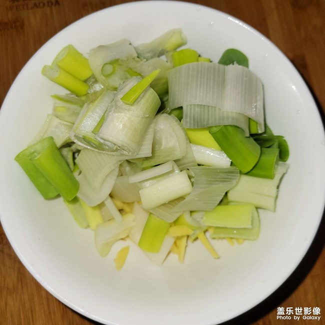 #柳先生～廚房日記——【鮮香美味的爆炒豬肝】干貨十足