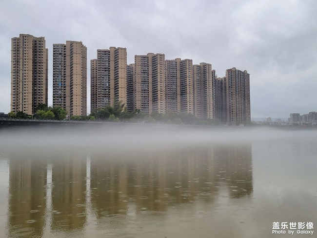 美麗江畔