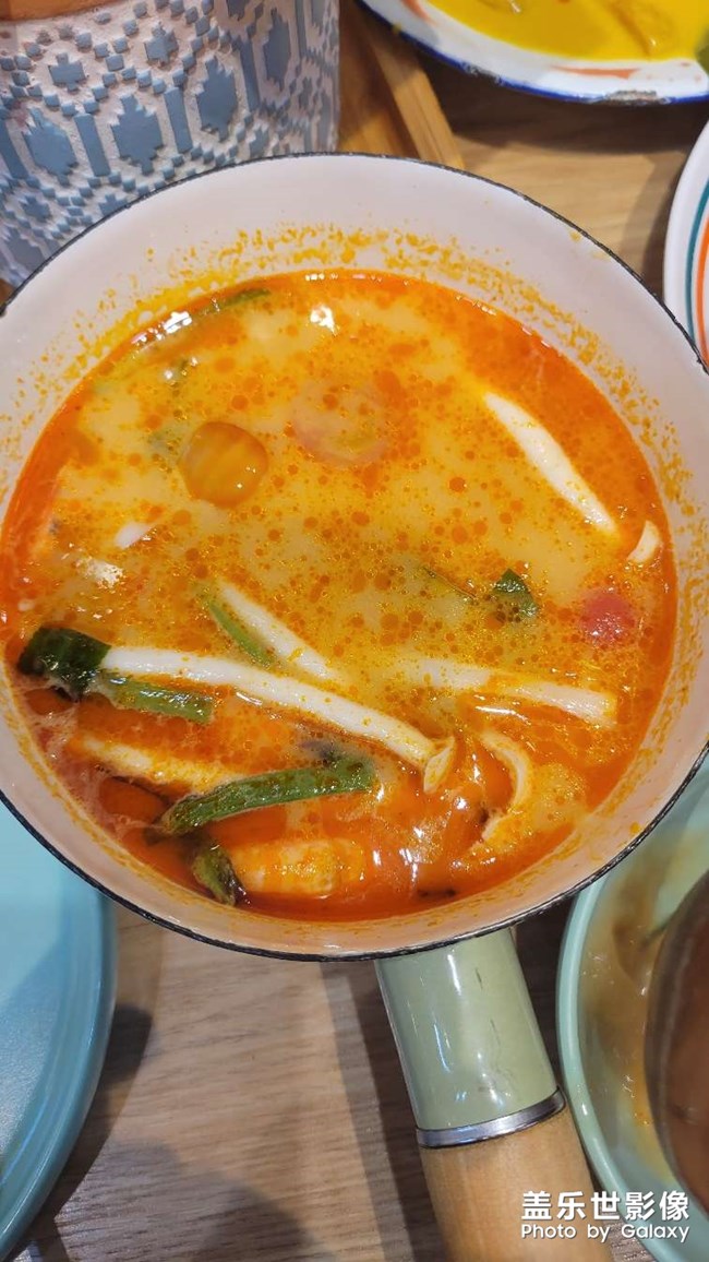 美食美食，咖喱雞肉飯，美味佳肴