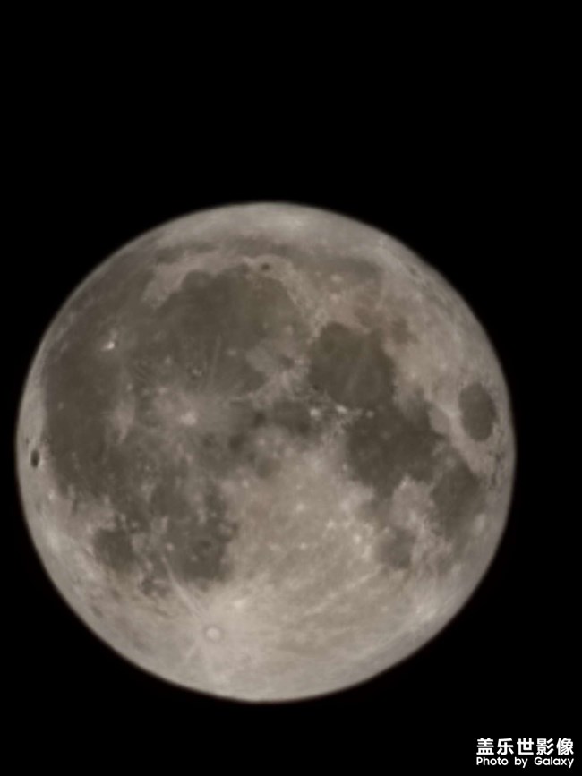 昨晚拍的月亮，真喜歡把它當(dāng)望遠鏡