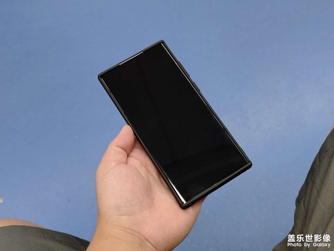 我的三星s22ultra用上了滿屏的原廠膜。。。