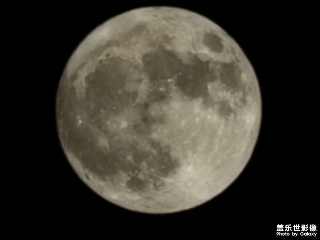 大月亮