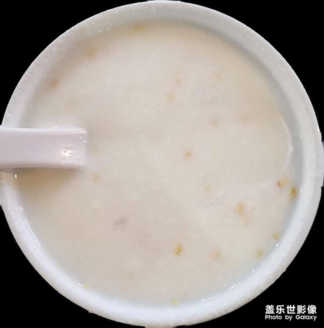 體驗(yàn)新疆美食