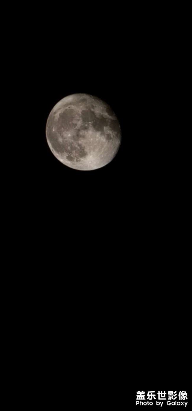 月是故鄉(xiāng)明