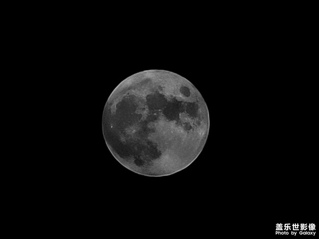 中秋月亮