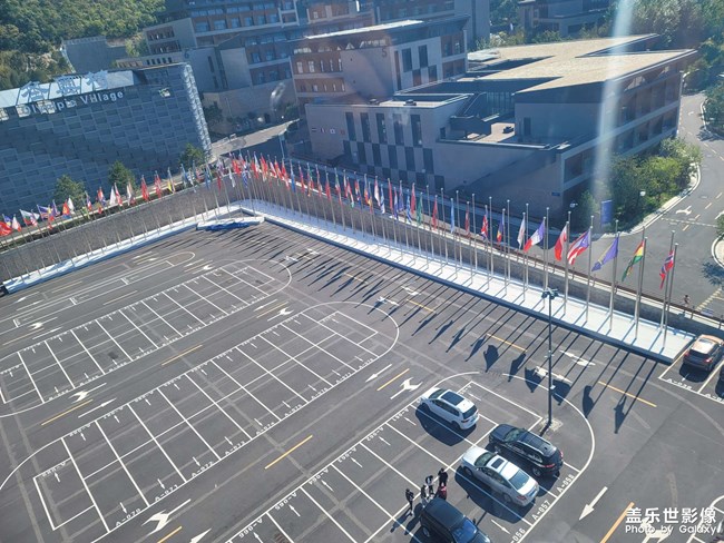 高山滑雪，海拔2200多米