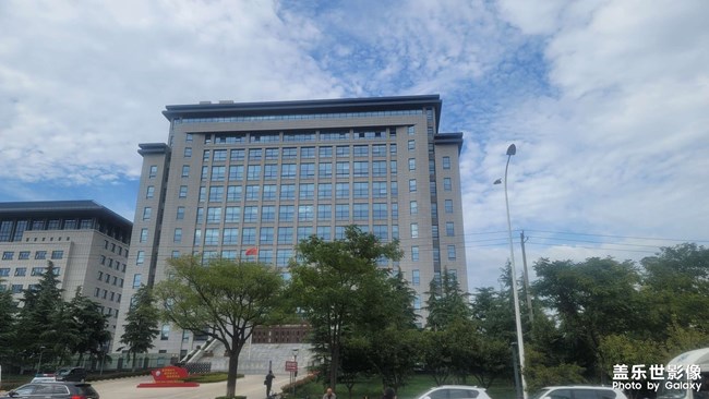 藍(lán)天、大樓