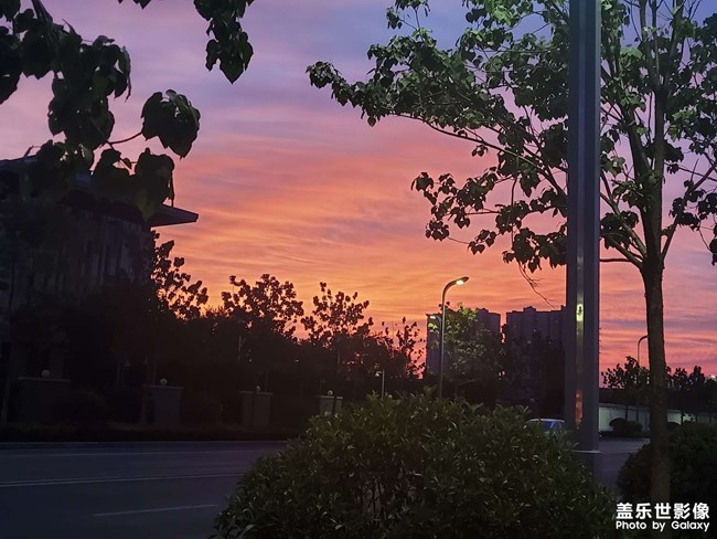 喜歡晚霞的人到底是浪漫的還是孤獨的呢