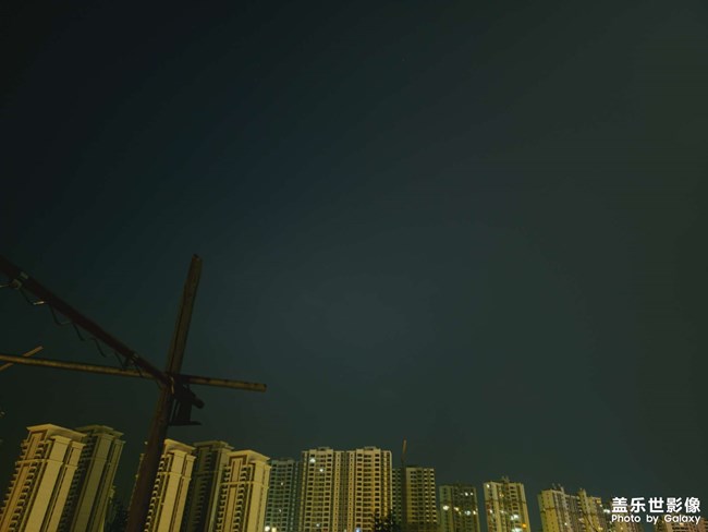 怎么拍星空的？我怎么拍不出來(lái)，軟件更新是最新版的。